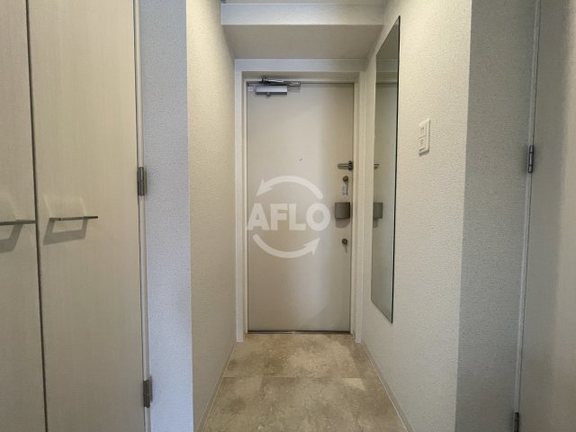 玄関　アドバンス西梅田ラシュレ　玄関