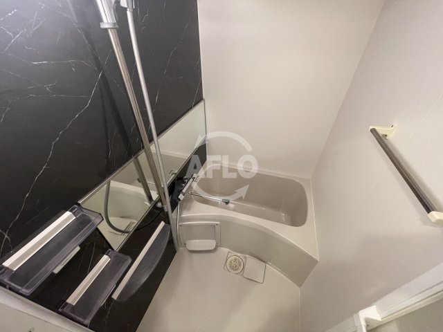 バス・シャワールーム　アドバンス西梅田ラシュレ　浴室