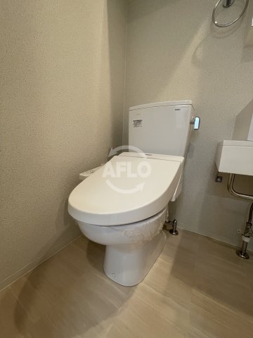 トイレ　アドバンス西梅田ラシュレ　トイレ