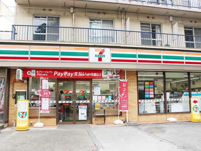 コンビニ　セブンイレブン（コンビニ）まで600m
