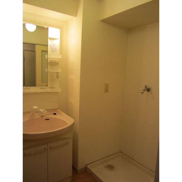 洗面設備　別室の参考写真です。※現況優先