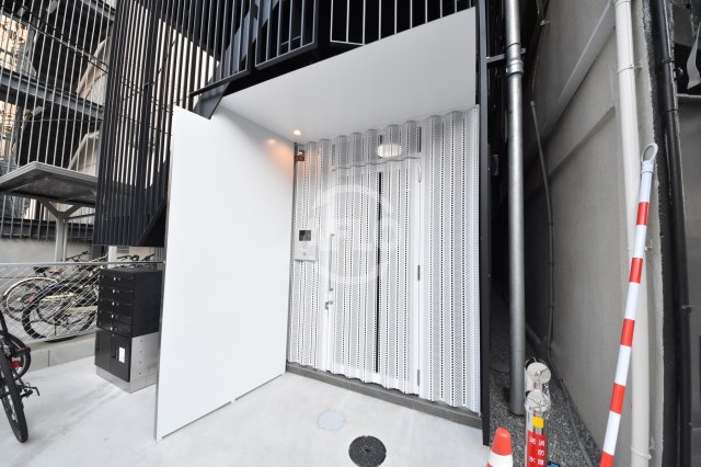 エントランス　ユニーク靱公園前　エントランス