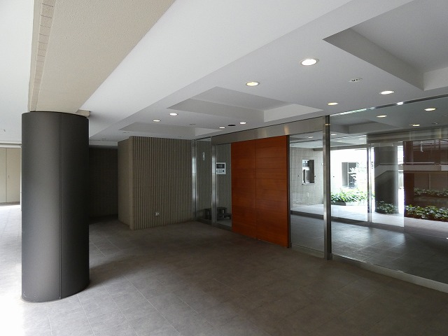 エントランス　エントランス