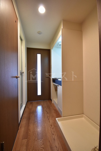 玄関　※他号室写真参考