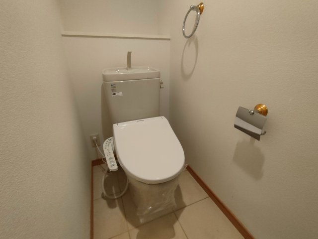 ロイヤルヒル神戸三ノ宮IIのトイレ写真