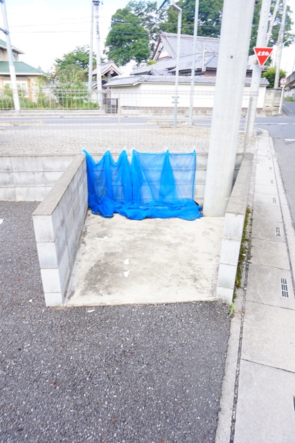 その他　敷地内ゴミ置き場（その他）まで5m