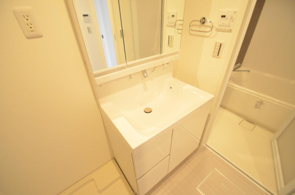 洗面設備　洗髪洗面化粧台