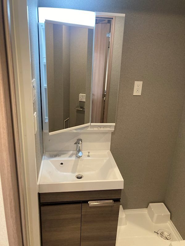 洗面設備　※参考写真