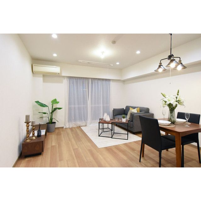 居室・リビング　家具・調度品等はCG加工です。実際の賃貸住居には含まれません