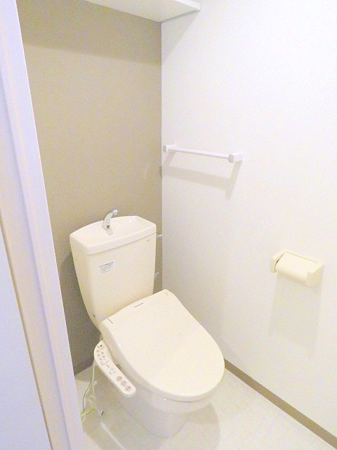 トイレ　ウォシュレット付きです♪