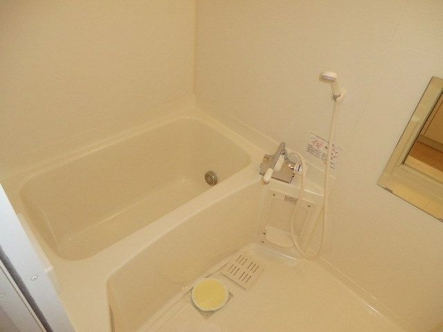 バス・シャワールーム　追焚き機能付きバス