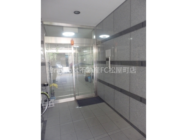 エントランス　マンション共有部分（オートロック付き）