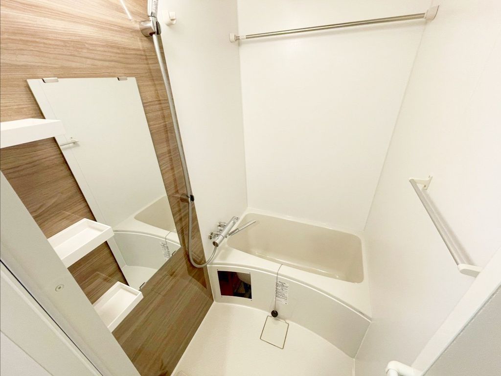 バス・シャワールーム　バス