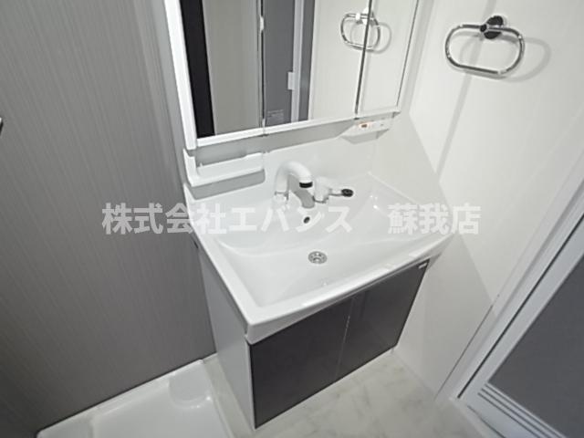 洗面設備　独立洗面化粧台付き