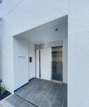 エントランス　ゆとりのあるエントランスです