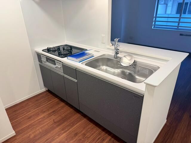 キッチン　コンパクトなキッチンで掃除もラクラク