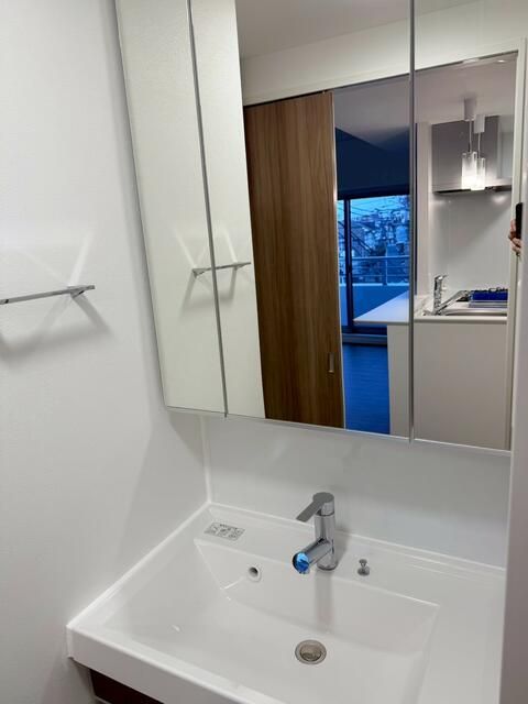 洗面設備　使いやすい洗面所です