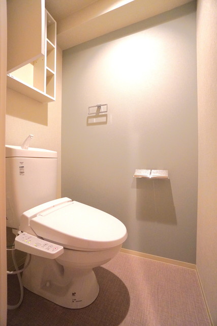 トイレ　※写真は同タイプ住戸です。