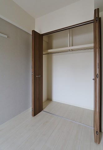 収納　洋服が多い人でも沢山かけられます