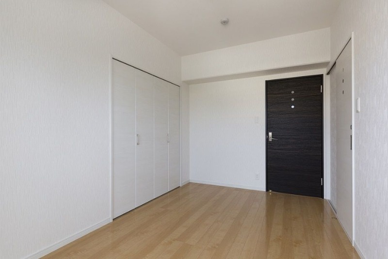 その他部屋・スペース　リビングとの仕切りが有る為、落ち着ける寝室です