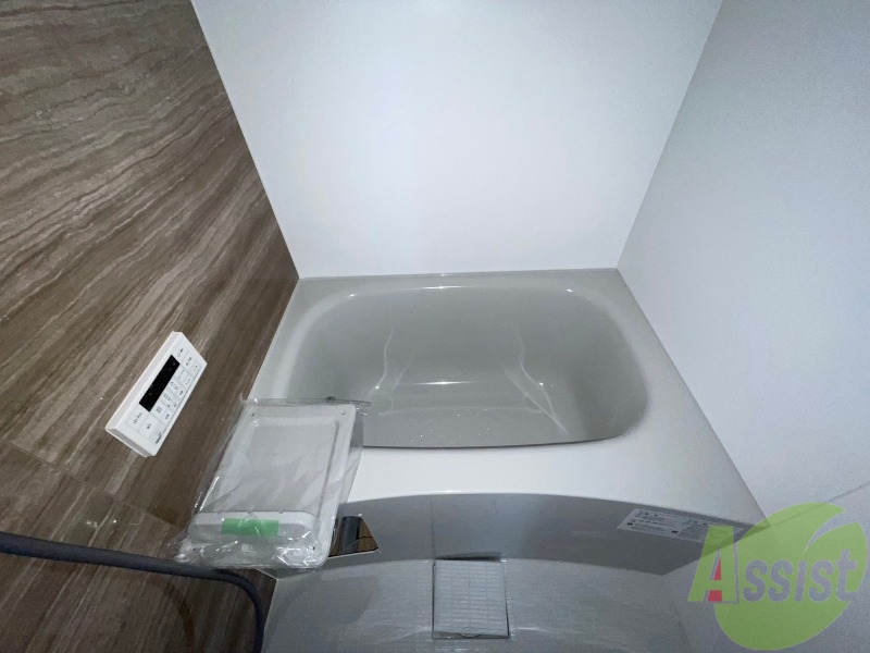 バス・シャワールーム　お風呂は日々の疲れをリフレッシュできる広さがありますね。