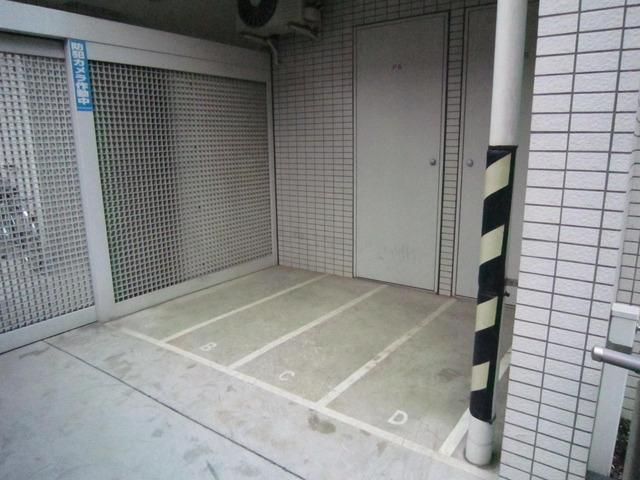 その他　バイク置場