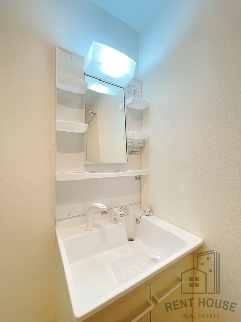 洗面設備　同仕様写真です。