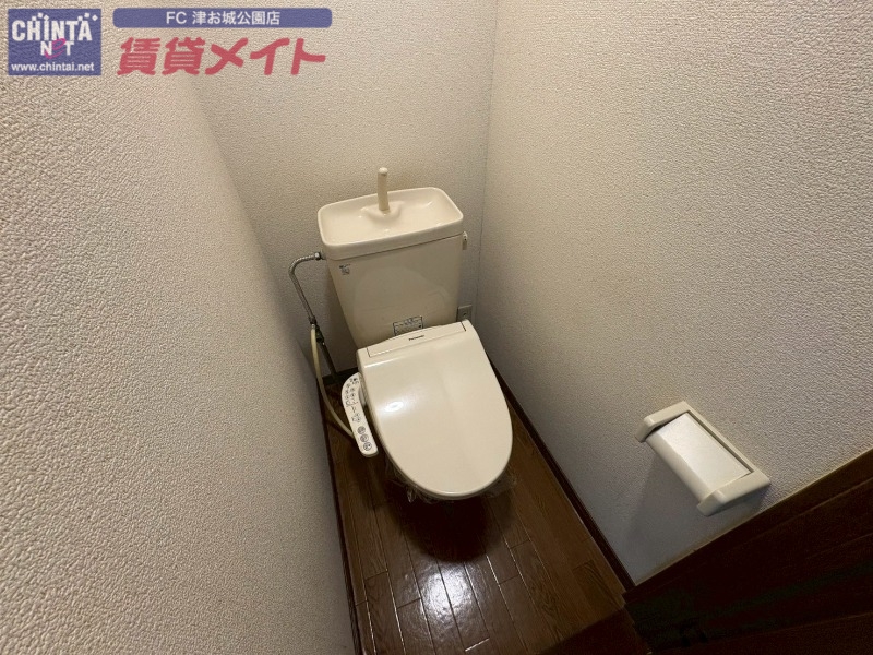 トイレ　別部屋の写真