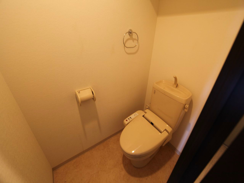 トイレ　温水洗浄便座（ウォシュレット付）