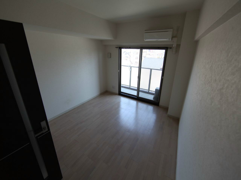 その他部屋・スペース　洋室8.6帖　エアコン完備