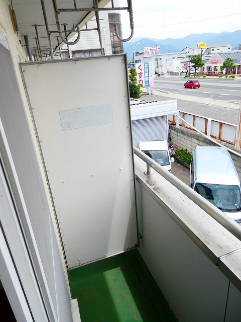バルコニー　写真は203号室です（参考）