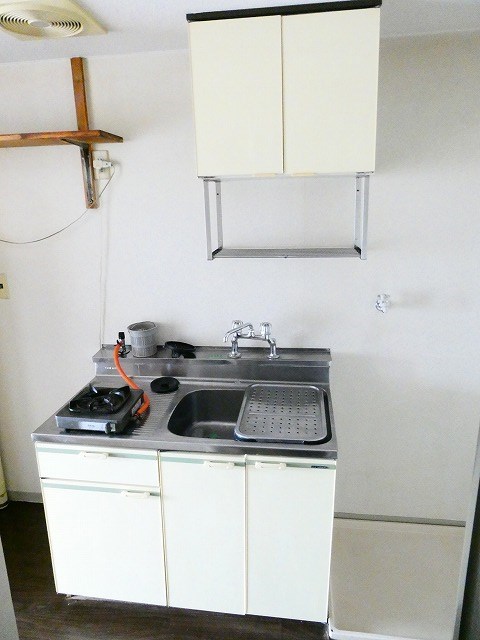 キッチン　写真は203号室です（参考）