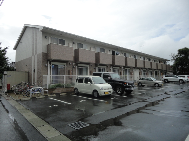 駐車場　駐車場があるので、車を買う予定の方も安心です