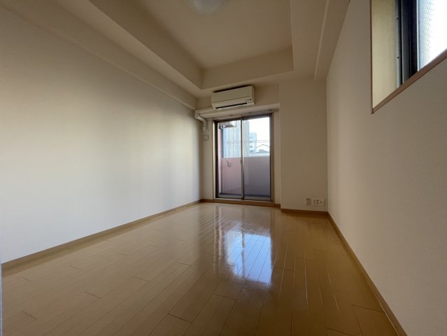 居室・リビング　同物件別部屋写真