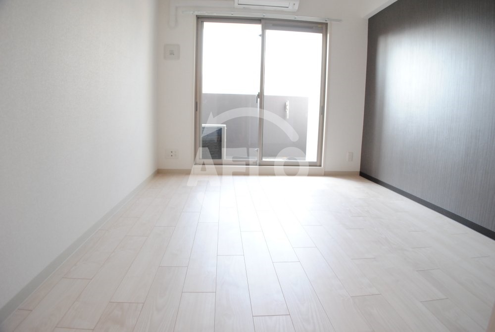 居室・リビング　クリスタルグランツ梅田　洋室