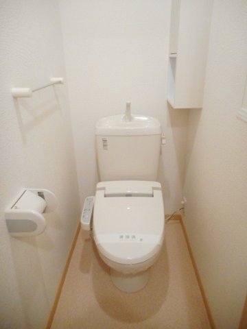 トイレ　清潔感のあるトイレです