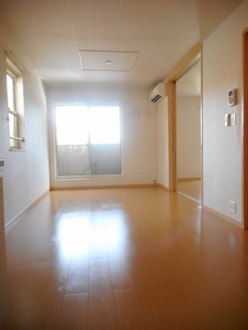 居室・リビング　使いやすいリビングです