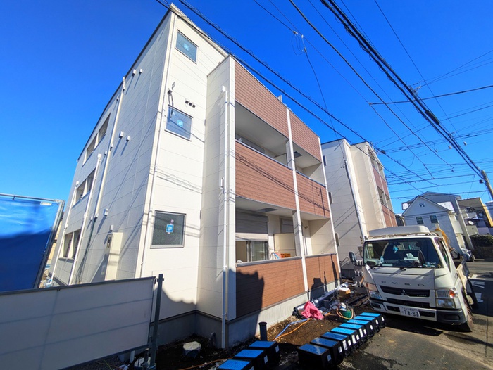 建物外観　建築中