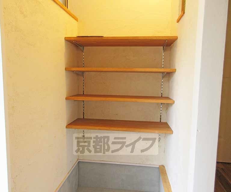 収納　出し入れしやすいシューズボックス・