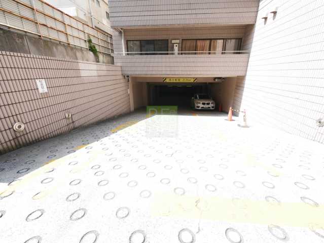 駐車場　リエール市ヶ谷