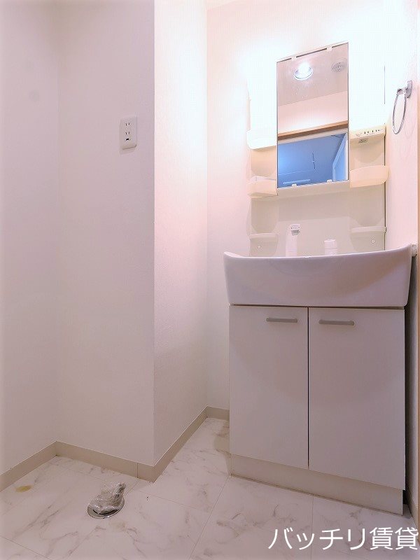 洗面設備　別室写真の為、現状を優先いたします。