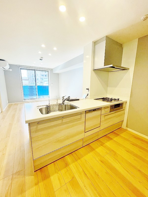 キッチン　★システムキッチングリル付き/３口コンロ★