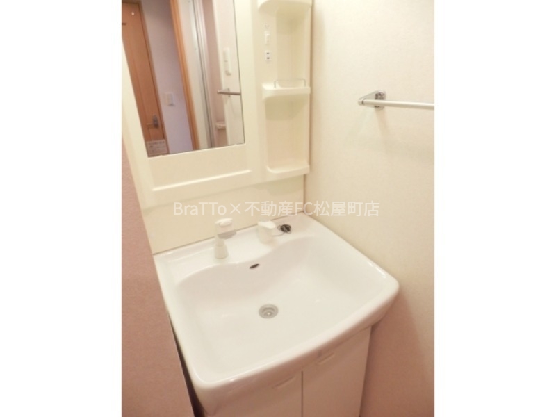 洗面設備　独立洗面台（シャンプードレッサー付き）