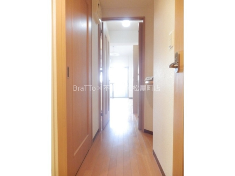 バルコニー　廊下