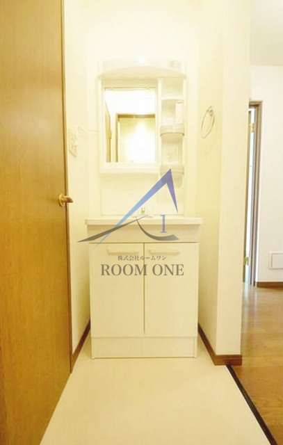 洗面設備　独立洗面台です。