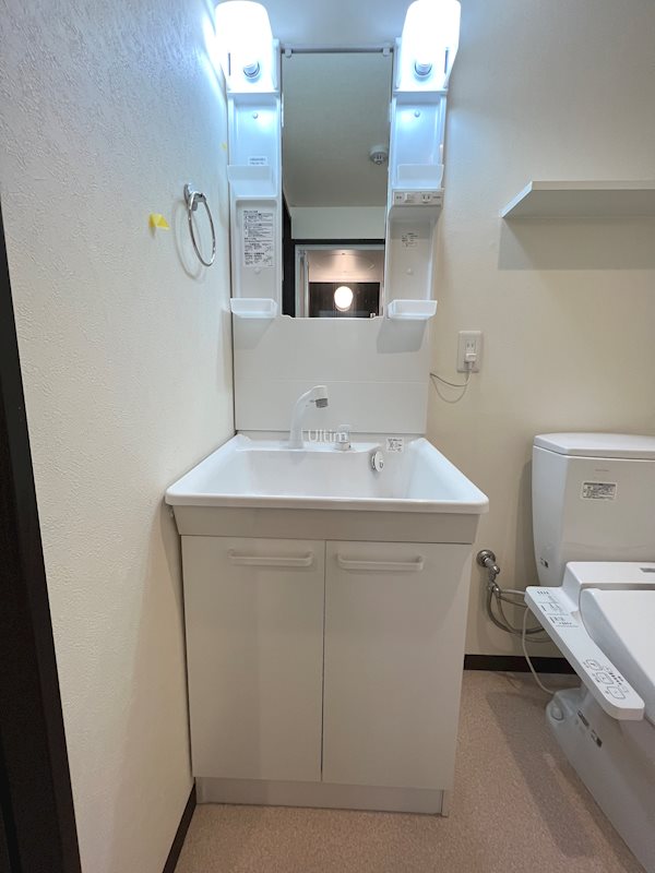 洗面設備　※同タイプの他のお部屋です