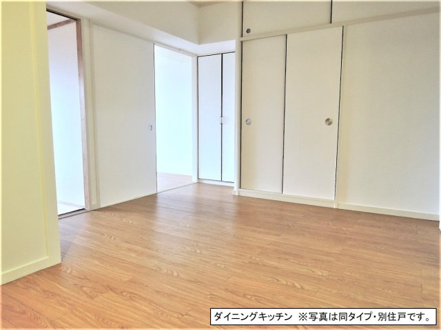 居室・リビング　使いやすい形の為、レイアウトを楽しめます♪