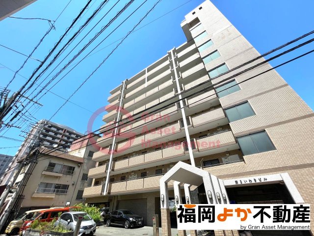 建物外観　落ち着いた雰囲気の外観です