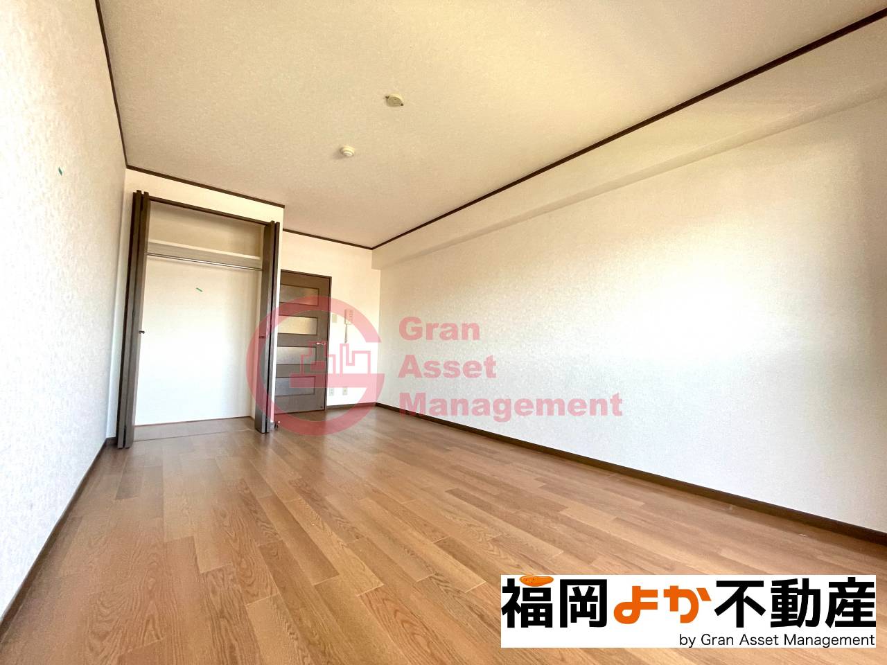 居室・リビング　こちらの居間で趣味の時間をお楽しみください