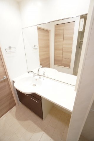 洗面設備　※同物件・同タイプの写真です。